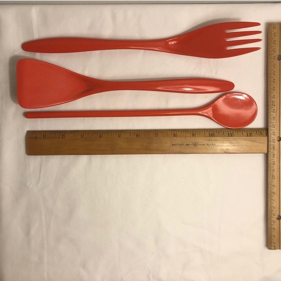 Machi Melamine Red Serving Utensils - Set of 3 - Picture 3 of 9